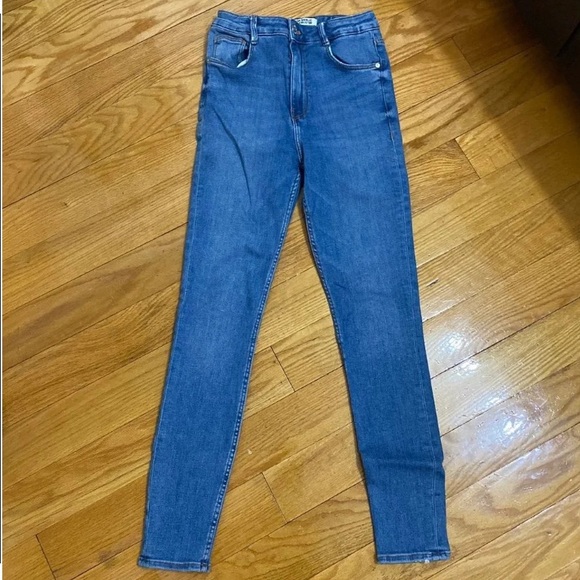 Zara skinny jean US 4